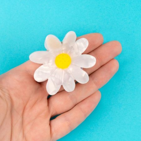 daisy hair claw
