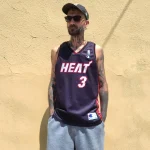 Vintage CHAMPION MIAMI HEAT x DWYANE WADE NBA Jersey L