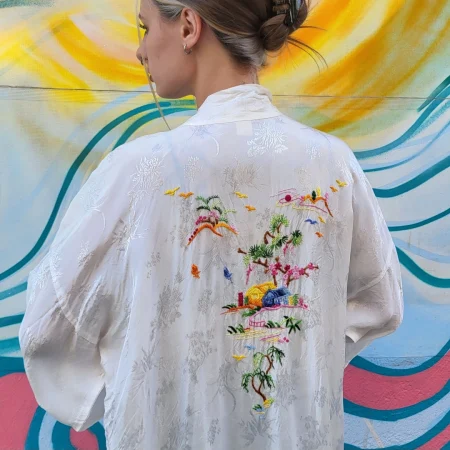 Vintage White Embroidery Kimono M