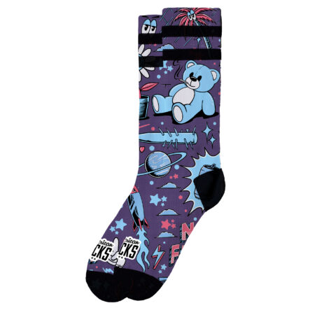 Κάλτσες american socks signature mid high σε χρώμα μωβ με γαλάζια σχεδια. αρκουδάκι, πλανήτες, αστέρια και άλλα.
