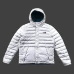 The North Face 550 Off-White Hooded Puffer Jacket M